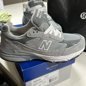 new balance 993 shoes nwt and box